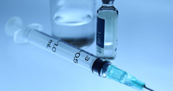 Le vaccin d’AstraZeneca ne sera pour le moment plus offert aux personnes âgées de moins de 55 ans